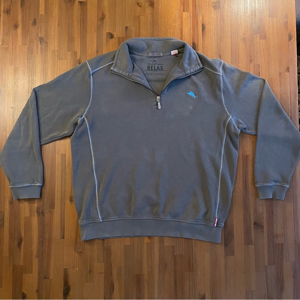Tommy Bahama medium quarter zip sweatshirt